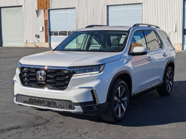 new 2025 Honda Pilot car, priced at $53,930