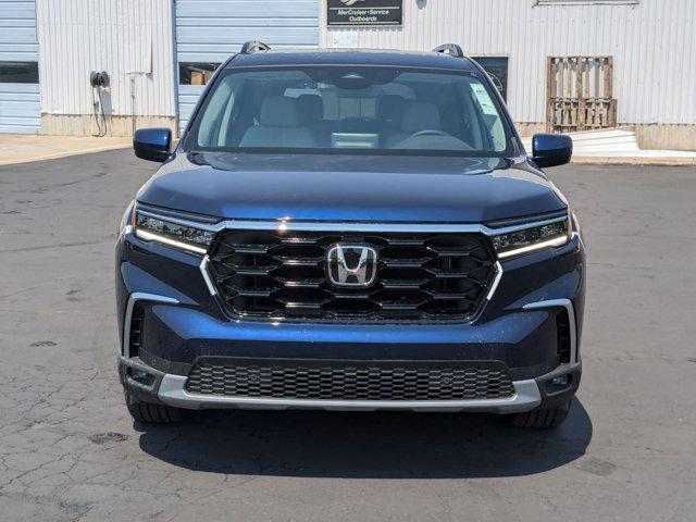 new 2025 Honda Pilot car, priced at $48,945