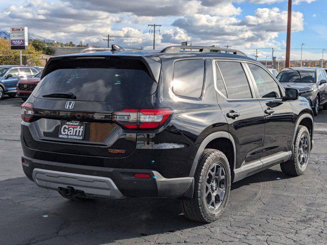 new 2025 Honda Pilot car, priced at $49,279