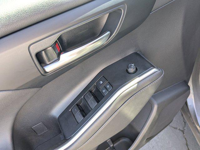 used 2021 Toyota Highlander car, priced at $33,307