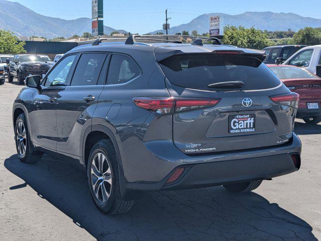 used 2021 Toyota Highlander car, priced at $33,307