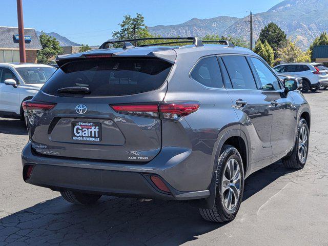 used 2021 Toyota Highlander car, priced at $33,307