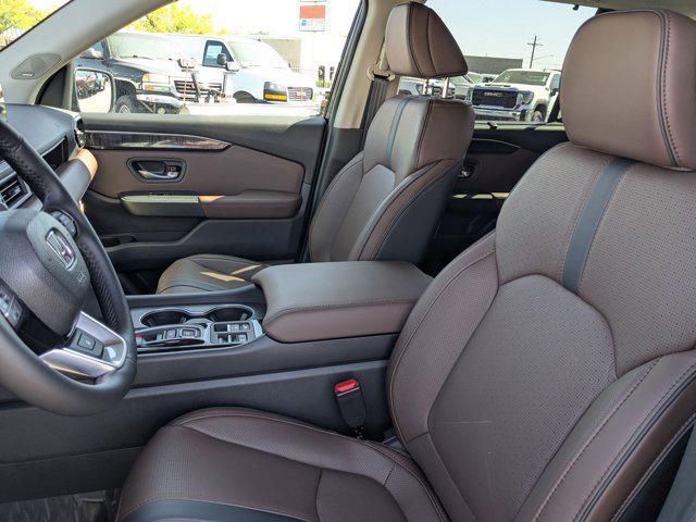 new 2025 Honda Pilot car, priced at $53,075