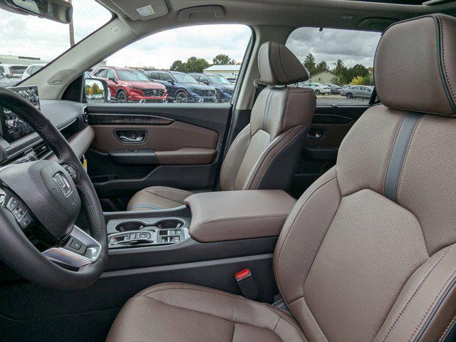 new 2025 Honda Pilot car, priced at $53,030