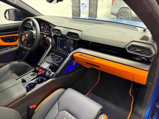 used 2023 Lamborghini Urus car, priced at $256,947