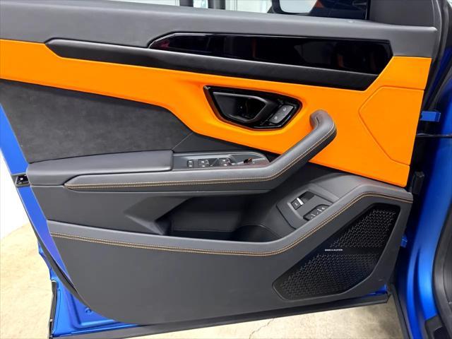 used 2023 Lamborghini Urus car, priced at $256,947