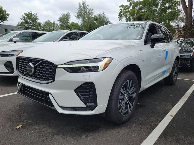 new 2025 Volvo XC60 Plug-In Hybrid car, priced at $60,095