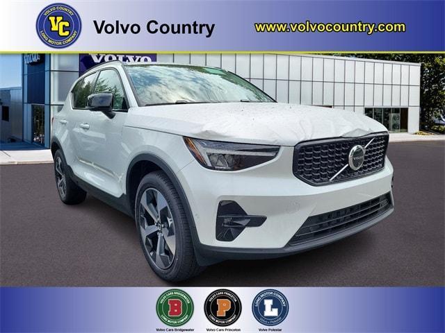 new 2025 Volvo XC40 car, priced at $47,795