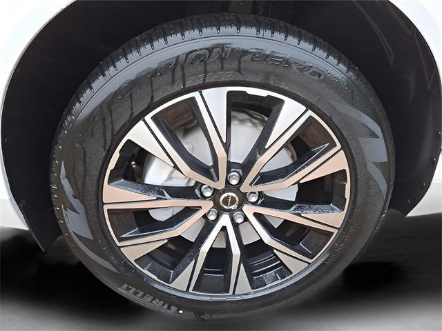 new 2025 Volvo XC60 car, priced at $55,335