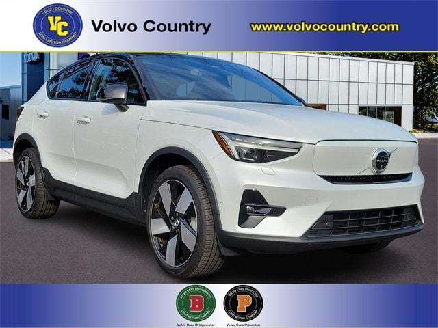 used 2022 Volvo C40 Recharge Pure Electric car, priced at $34,500
