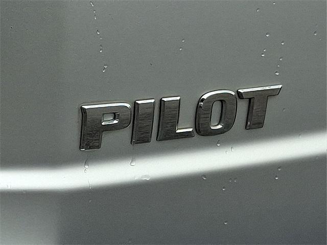 used 2011 Honda Pilot car, priced at $8,000