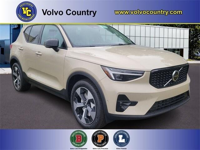 new 2025 Volvo XC40 car, priced at $49,140