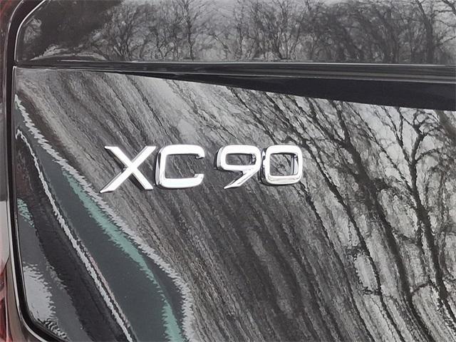 new 2025 Volvo XC90 car, priced at $73,570