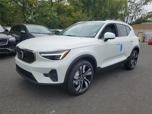 new 2025 Volvo XC40 car, priced at $51,040