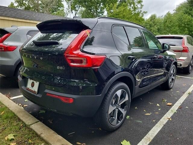 new 2025 Volvo XC40 car, priced at $48,145