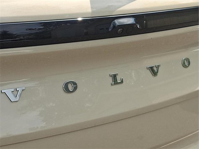 new 2025 Volvo EX90 car, priced at $81,290