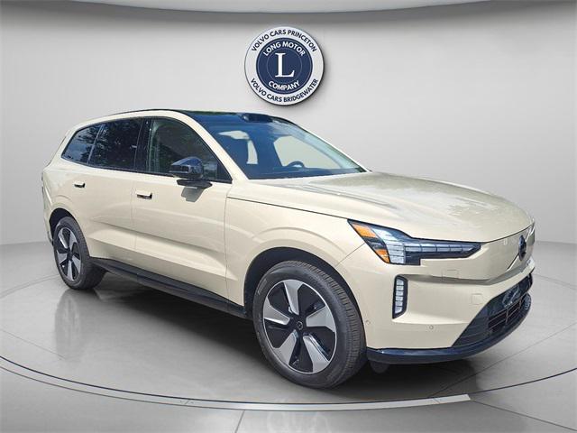 new 2025 Volvo EX90 car, priced at $81,290