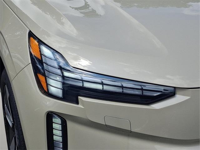 new 2025 Volvo EX90 car, priced at $81,290