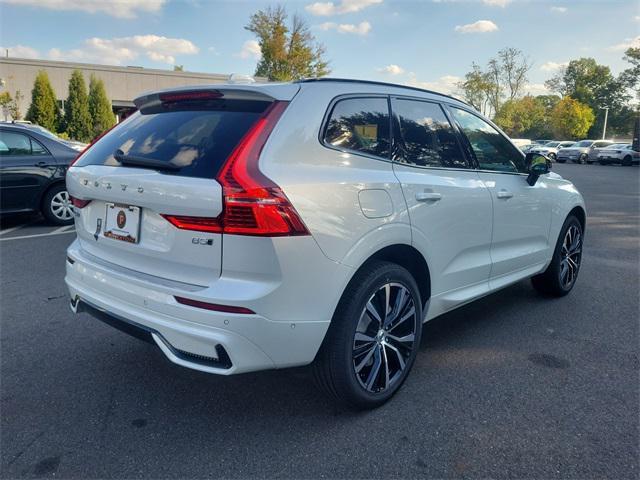 new 2025 Volvo XC60 car, priced at $55,335