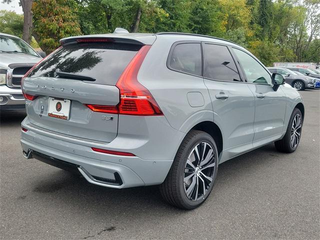 new 2025 Volvo XC60 car, priced at $55,335