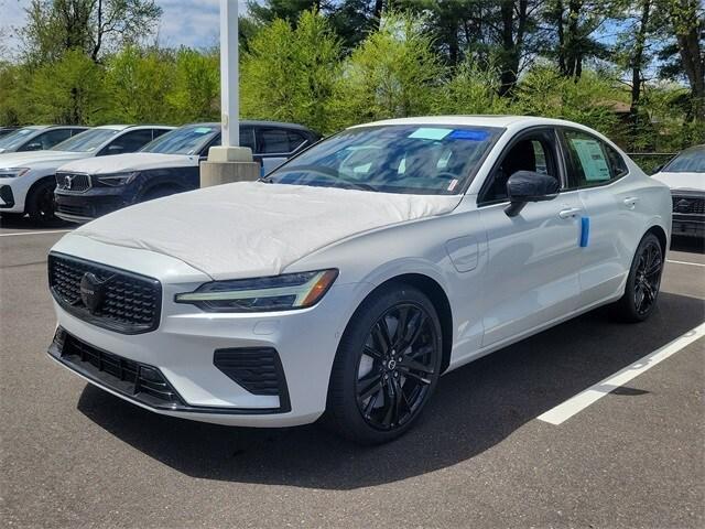 new 2024 Volvo S60 Recharge Plug-In Hybrid car, priced at $59,975