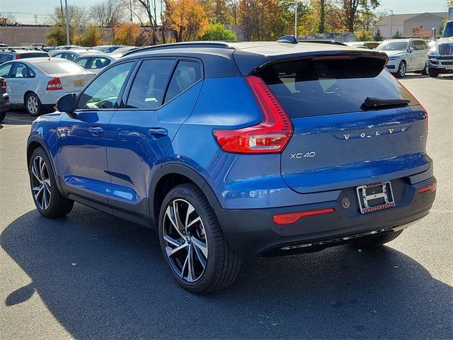 used 2021 Volvo XC40 car, priced at $28,900