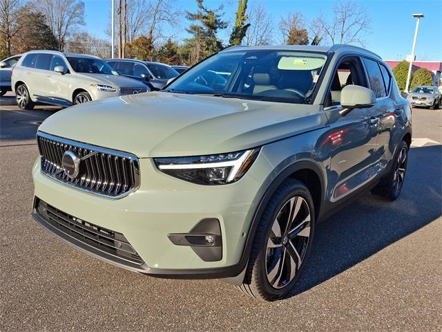 new 2025 Volvo XC40 car, priced at $51,040