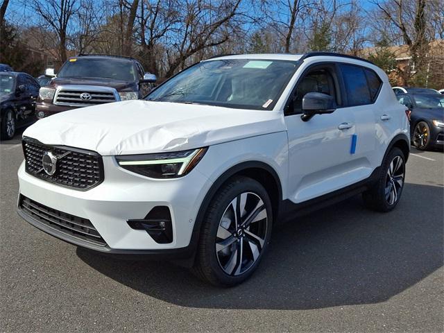 new 2025 Volvo XC40 car, priced at $49,790