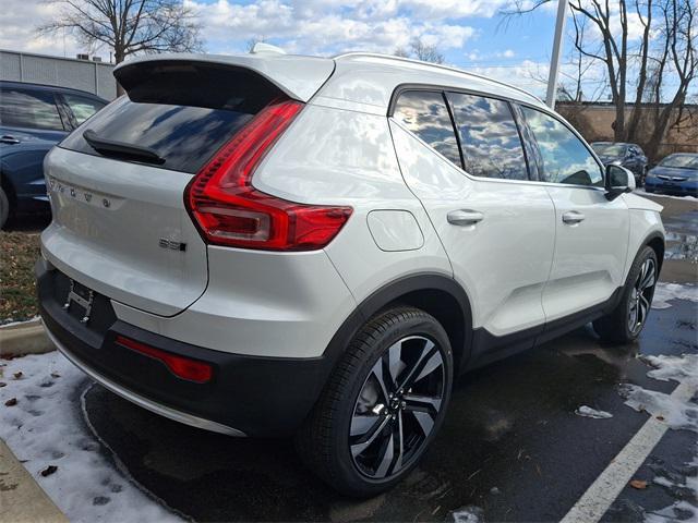 new 2025 Volvo XC40 car, priced at $49,790