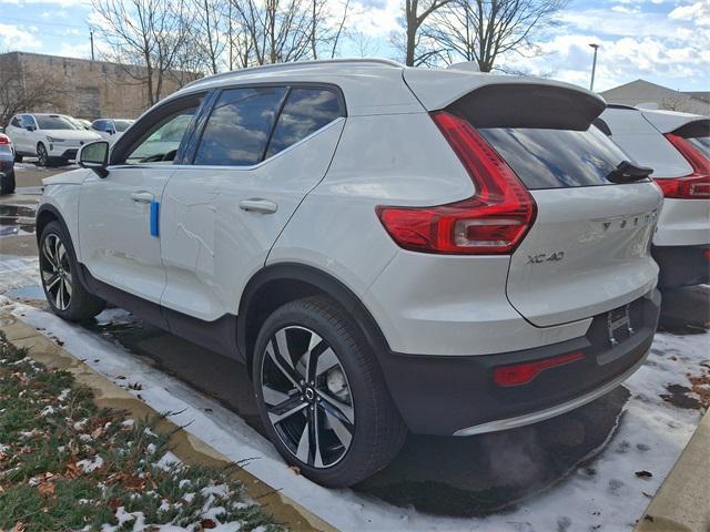 new 2025 Volvo XC40 car, priced at $49,790