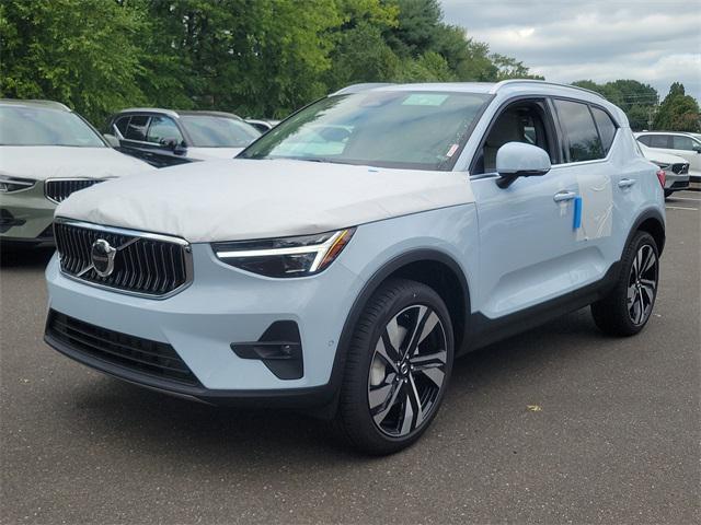 new 2025 Volvo XC40 car, priced at $52,140