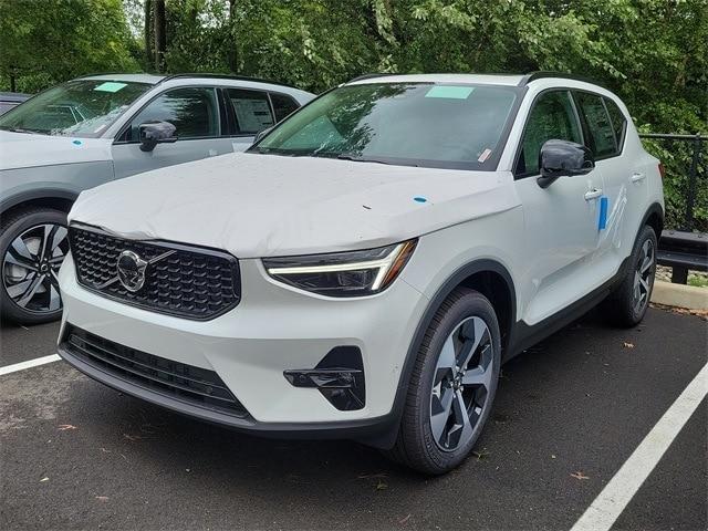 new 2025 Volvo XC40 car, priced at $48,315