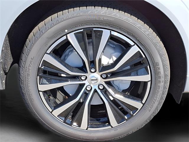 new 2025 Volvo XC60 car, priced at $55,360