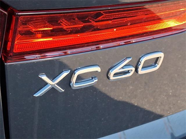 new 2025 Volvo XC60 car, priced at $55,335