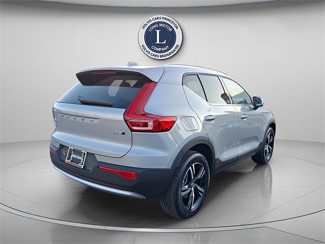 new 2025 Volvo XC40 car, priced at $44,595