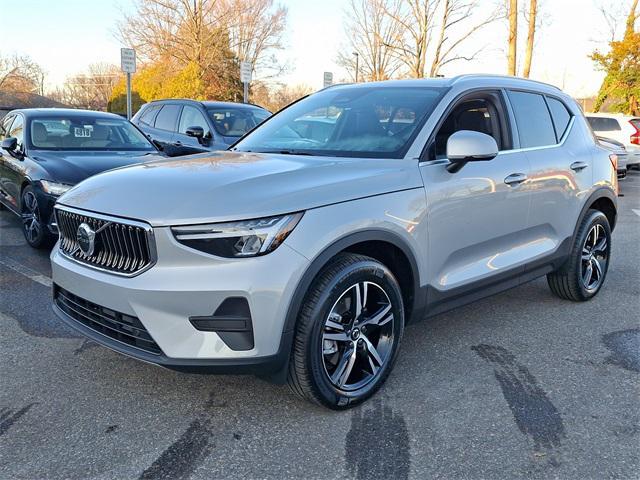 new 2025 Volvo XC40 car, priced at $44,595