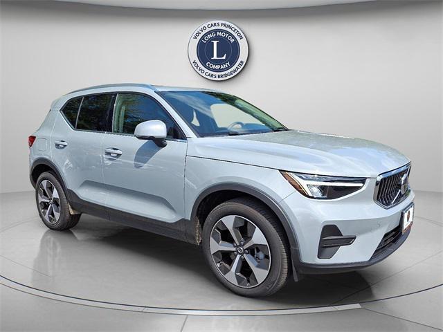 new 2025 Volvo XC40 car, priced at $45,465