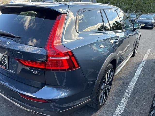 used 2021 Volvo V60 Cross Country car, priced at $36,975