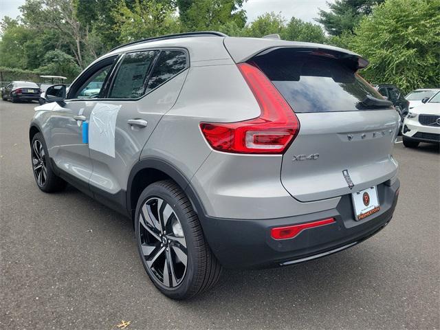 new 2025 Volvo XC40 car, priced at $51,040