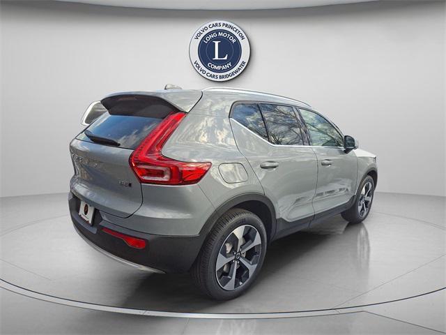 new 2025 Volvo XC40 car, priced at $48,315