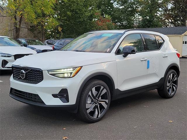 new 2025 Volvo XC40 car, priced at $52,215