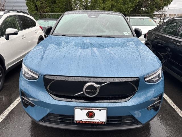 used 2022 Volvo C40 Recharge Pure Electric car, priced at $31,500