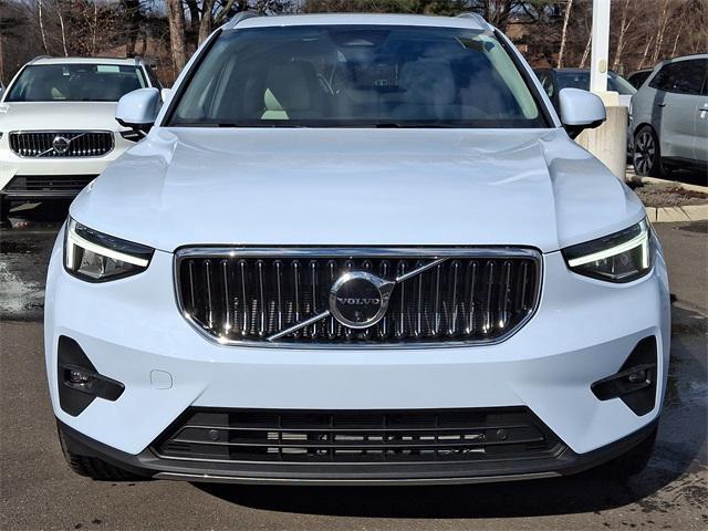 new 2025 Volvo XC40 car, priced at $48,340