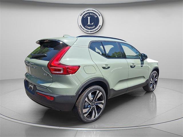 new 2025 Volvo XC40 car, priced at $51,060