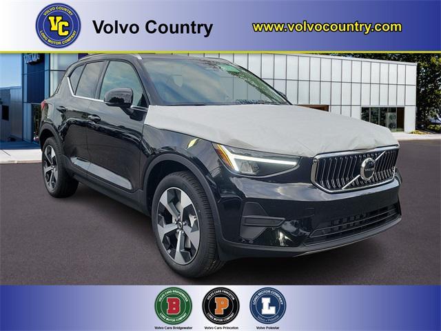 new 2025 Volvo XC40 car, priced at $46,015