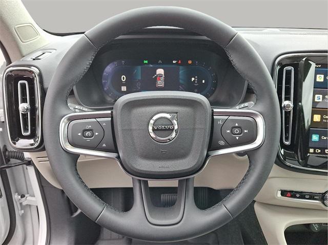 new 2025 Volvo XC40 car, priced at $41,545