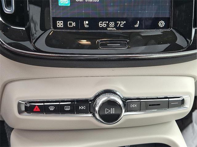 new 2025 Volvo XC40 car, priced at $41,545