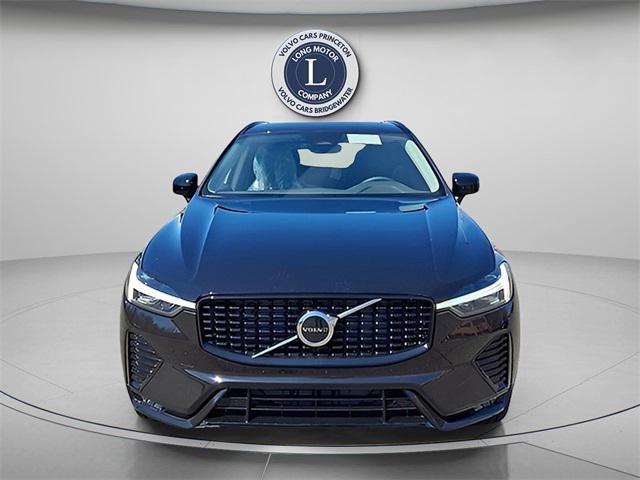 new 2025 Volvo XC60 car, priced at $51,425