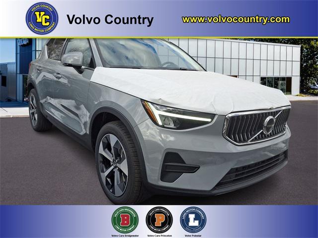 new 2025 Volvo XC40 car, priced at $46,015