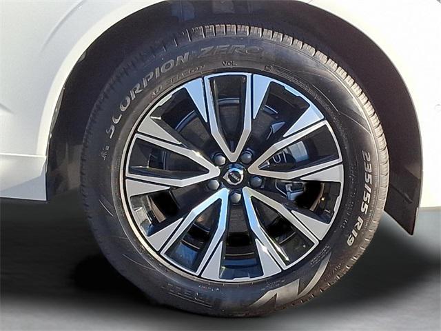 used 2025 Volvo XC60 car, priced at $40,991